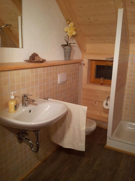 Zimmer Im Lungau Санкт Михаел им Лунгау Стая снимка